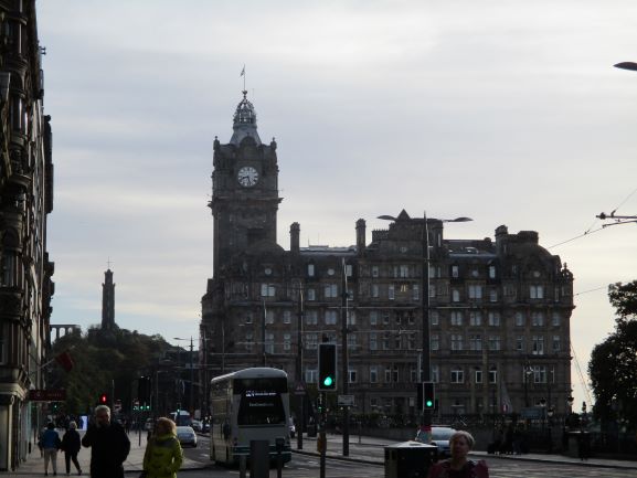 grand buildings of Edinburgh